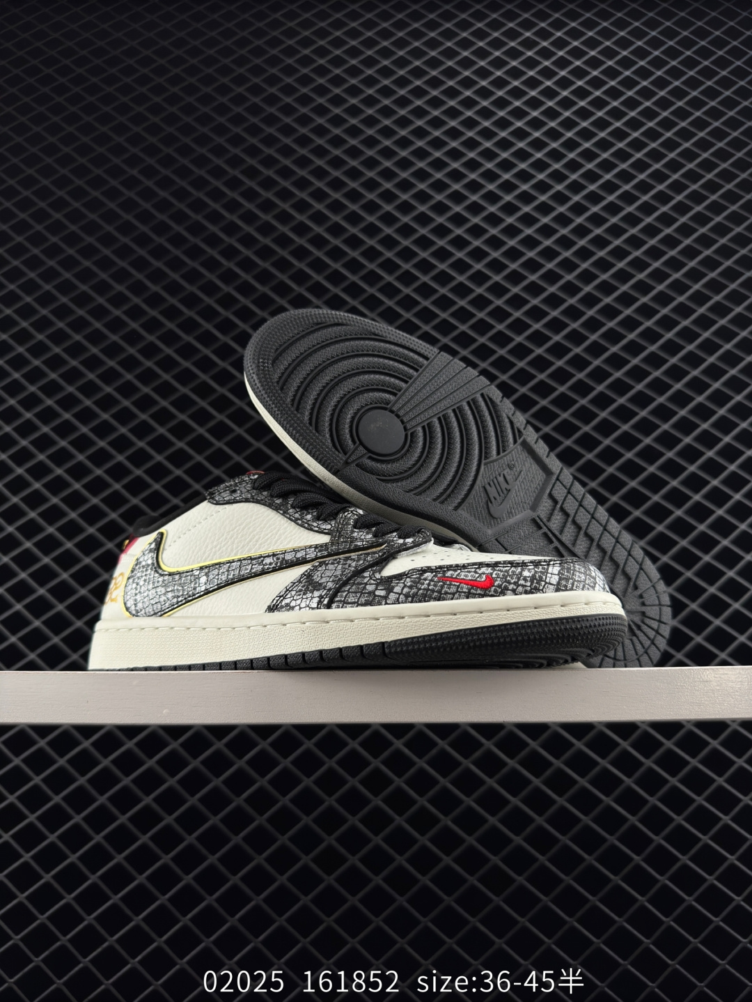 Travis Scott x Nike Air Jordan 1 Low x The North Face Air Jordan 1 Low